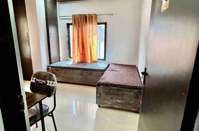 Affordable Girls Hostel at Phool Bagh for Students | Thatipur | MM60