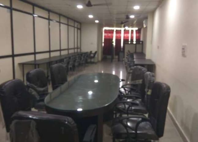 Ready to move 1700 sft Commercial Space at Govindpuri in Gwalior | MM62